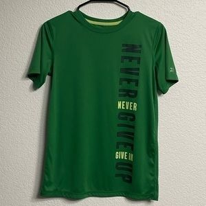 “Never Give Up” Active T-Shirt (Size L)